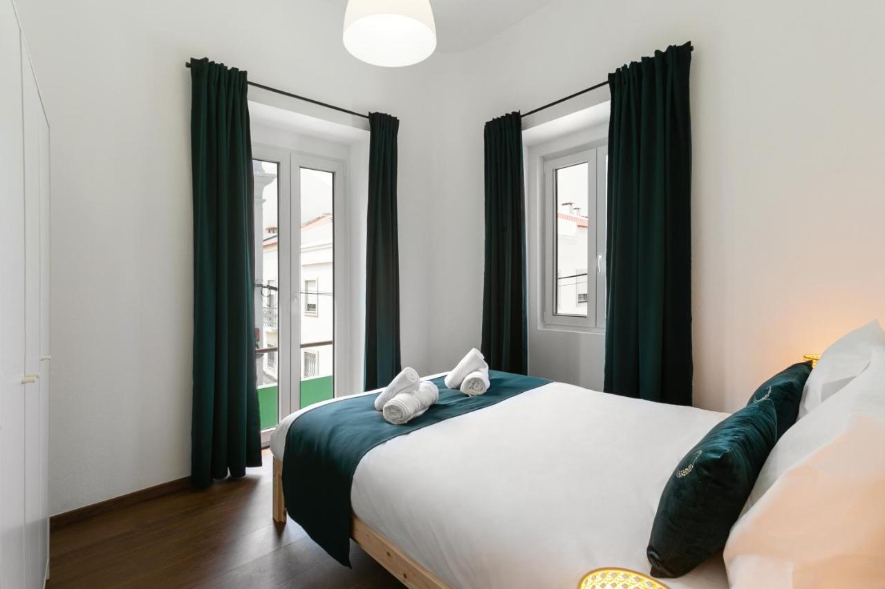 Old Town House Apartment Peniche Bagian luar foto
