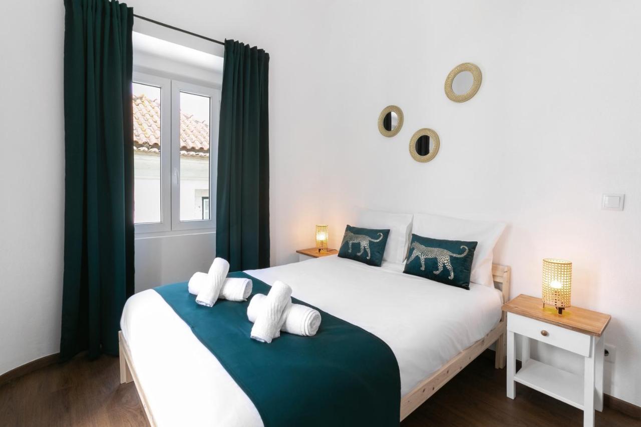 Old Town House Apartment Peniche Bagian luar foto