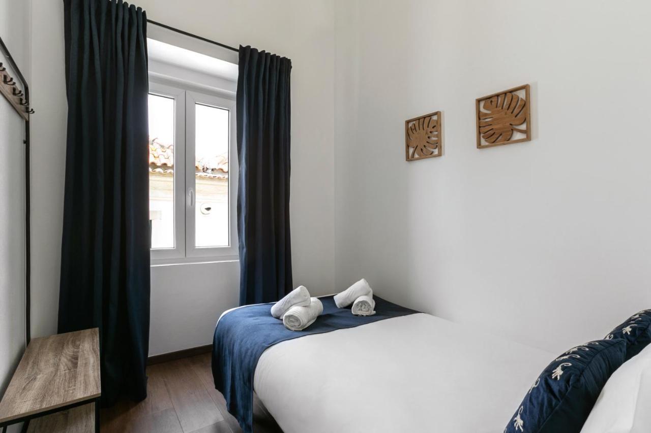 Old Town House Apartment Peniche Bagian luar foto